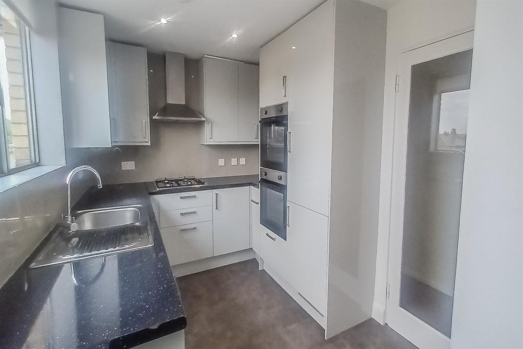 Apartment in Golders Green - View 2