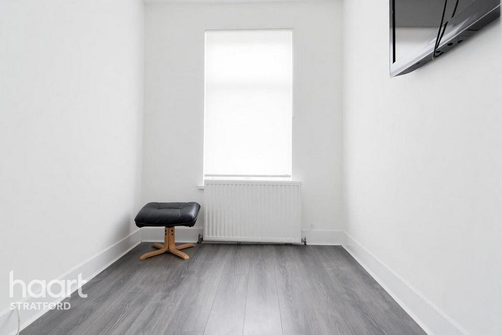 Apartment in LONDON - View 3
