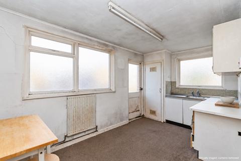 3 bedroom detached bungalow for sale, Testlands Avenue, Nursling, Southampton