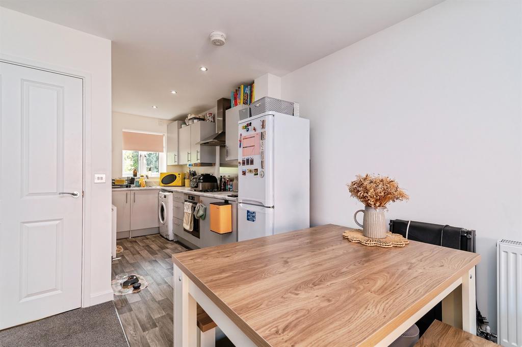 House in Gedling, Nottinghamshire - View 5