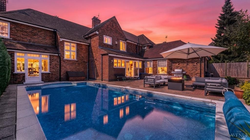 House in Gedling, Nottinghamshire - View 2