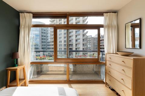 1 bedroom flat for sale, Barbican, London