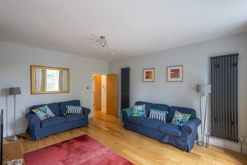 Apartment in Newcastle upon Tyne, Tyne and Wear - View 3