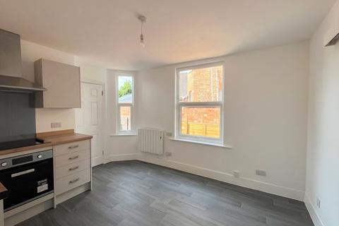 1 bedroom flat to rent, Burford Road, Evesham, WR11