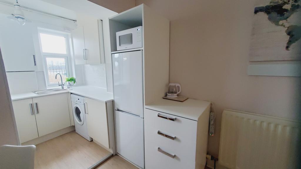Apartment in Ayr - More