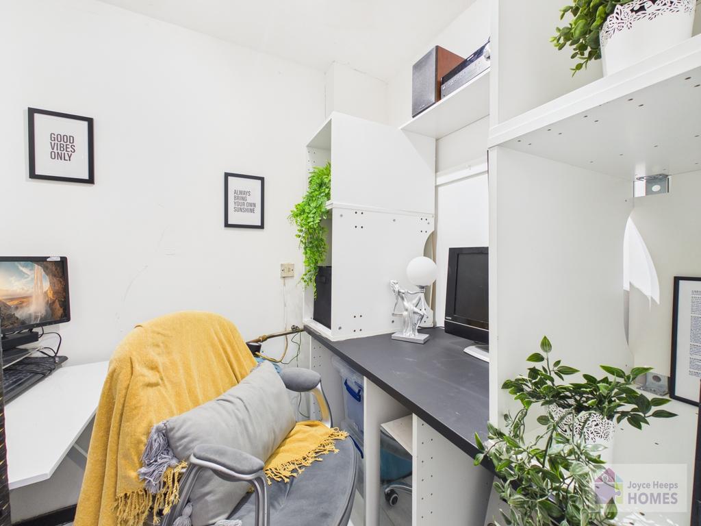Apartment in Greenhills, East Kilbride - More