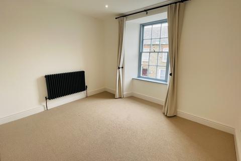 3 bedroom apartment to rent, High Street, Haverfordwest, SA62