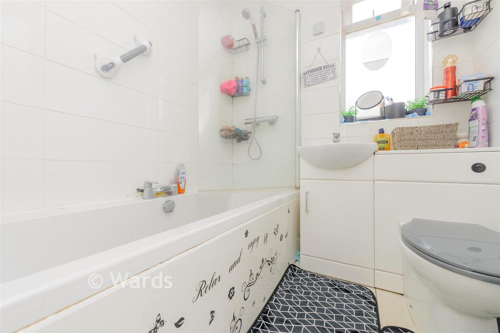 House in Gillingham, Medway - More