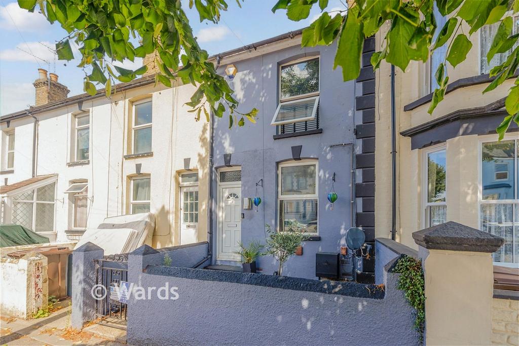 House in Gillingham, Medway - View 2