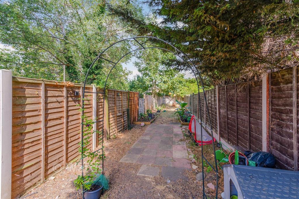 House in Gillingham, Medway - View 3