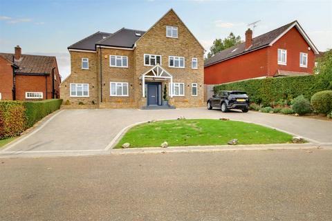 7 bedroom detached house for sale, Oakridge Avenue, Radlett WD7