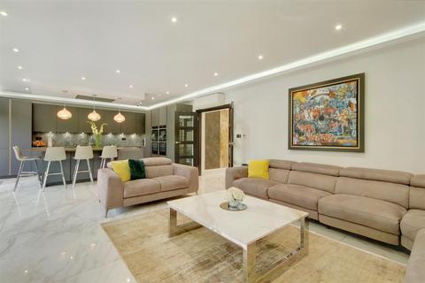 7 bedroom detached house for sale, Oakridge Avenue, Radlett WD7