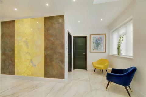 7 bedroom detached house for sale, Oakridge Avenue, Radlett WD7