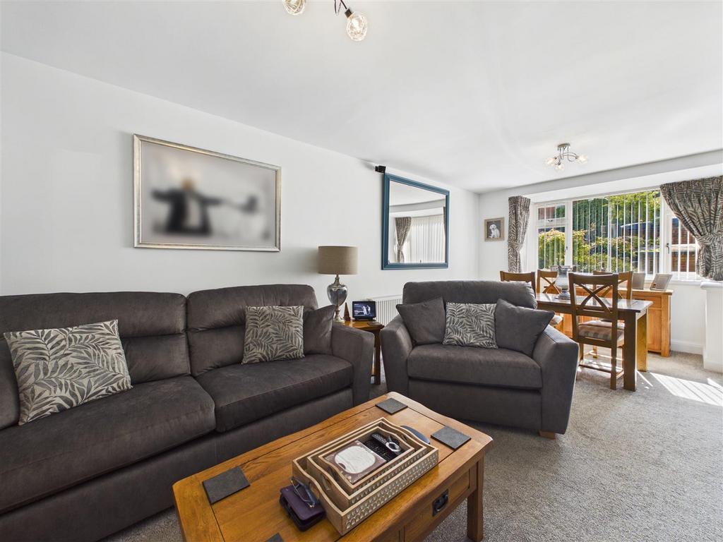 House in Dronfield - View 3