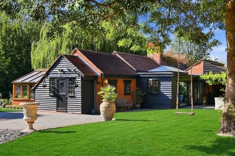 3 bedroom barn conversion for sale, Curtis Mill Green, Navestock, RM4