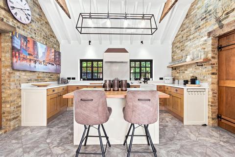 3 bedroom barn conversion for sale, Curtis Mill Green, Navestock, RM4