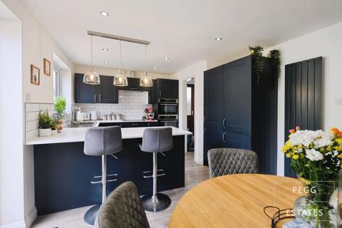 3 bedroom detached house for sale, Arran Close, Torquay