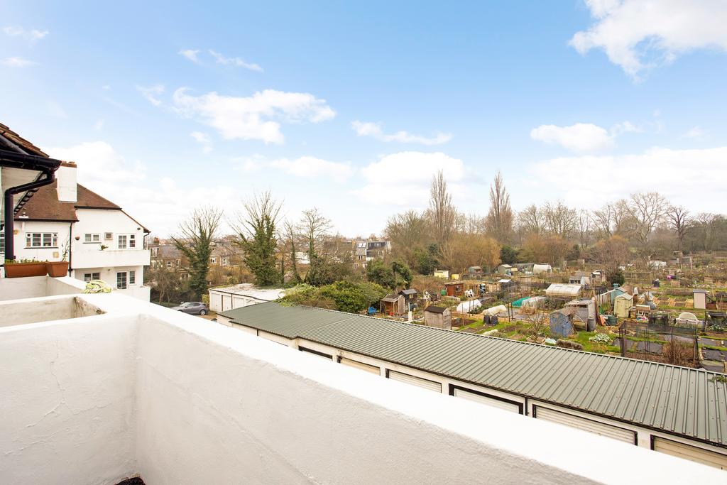 Apartment in Twickenham - View 4
