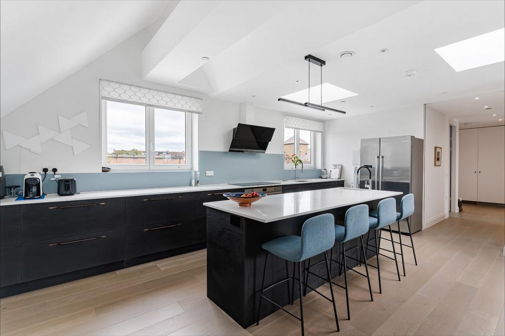 Apartment in London - View 5