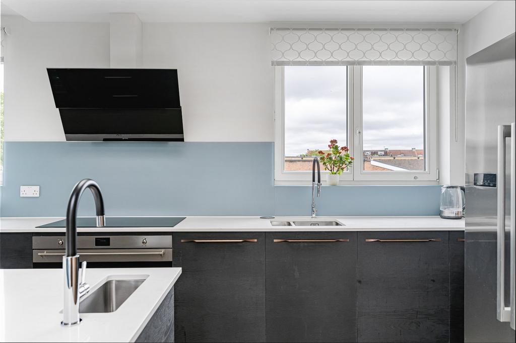 Apartment in London - More