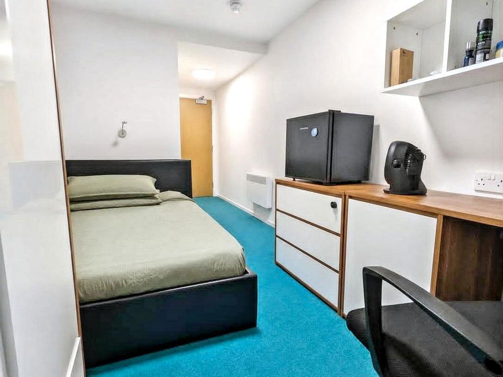 Apartment in Sheffield - View 2