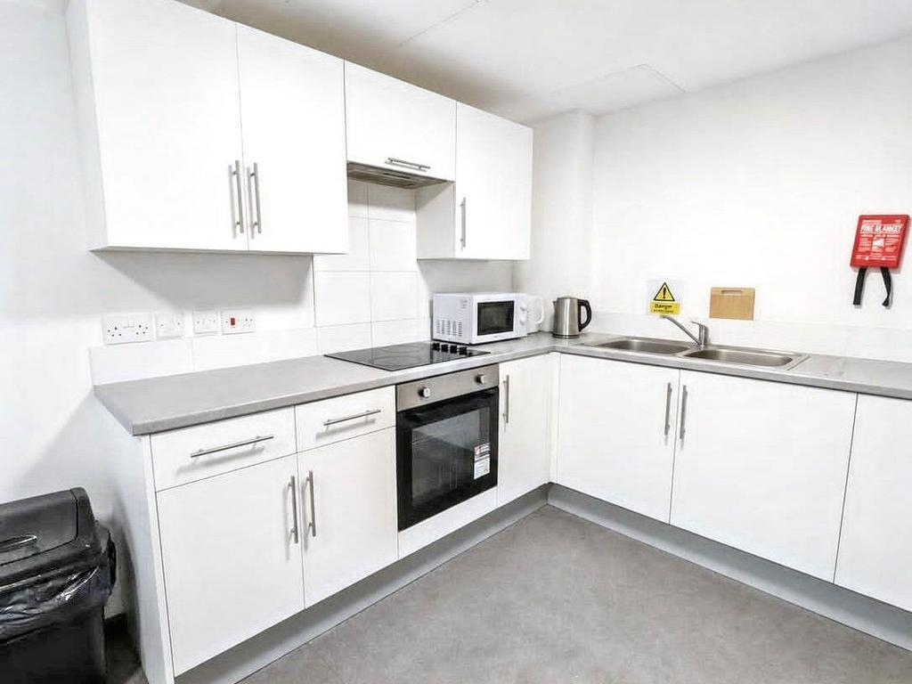 Apartment in Sheffield - View 5