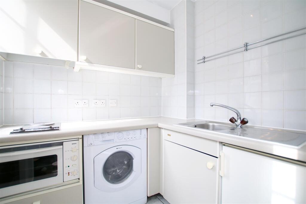House in London - View 4