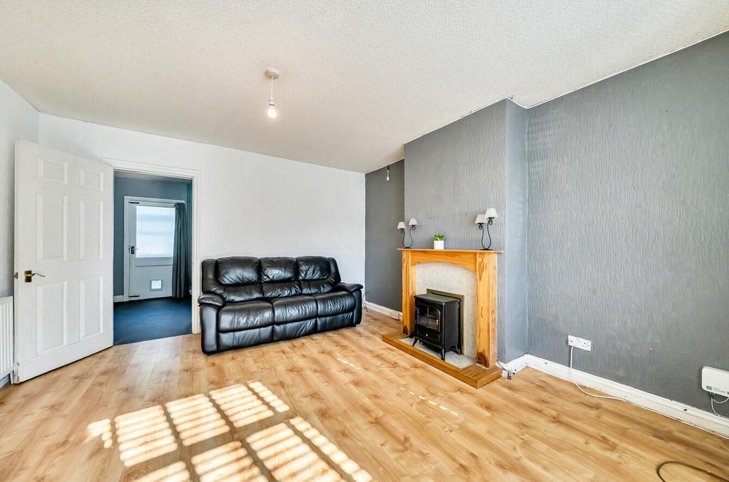House in Birmingham, West Midlands - More