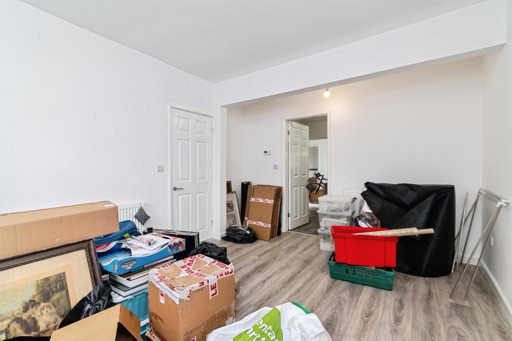 House in Nottingham, Nottinghamshire - View 4