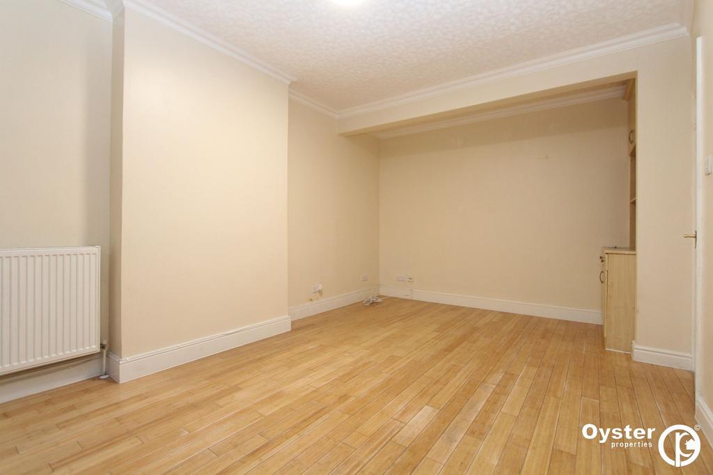 House in Harrow - View 5