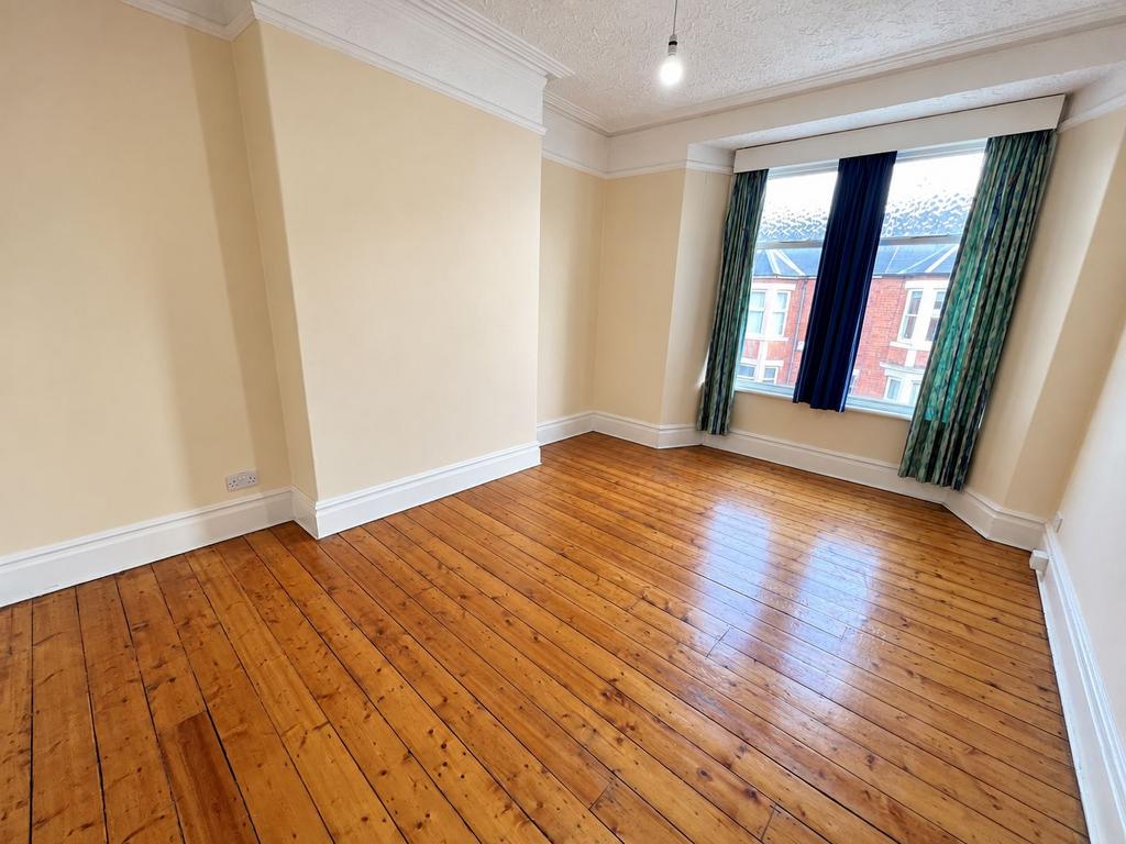Apartment in Newcastle upon Tyne - View 4