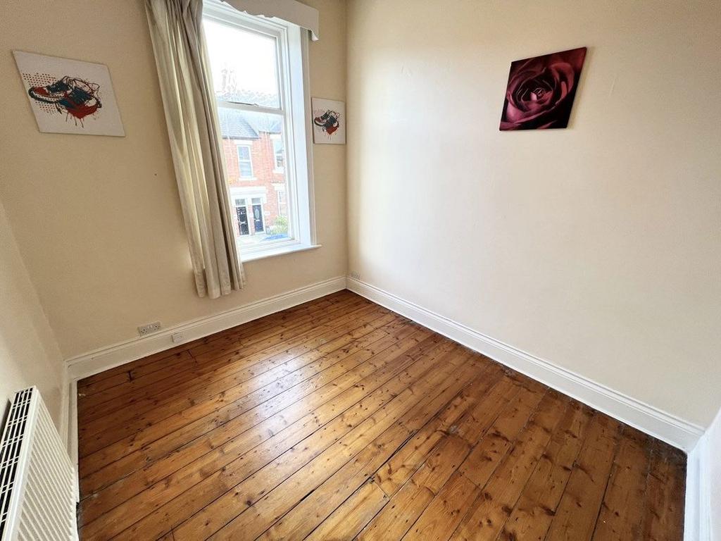 Apartment in Newcastle upon Tyne - View 5