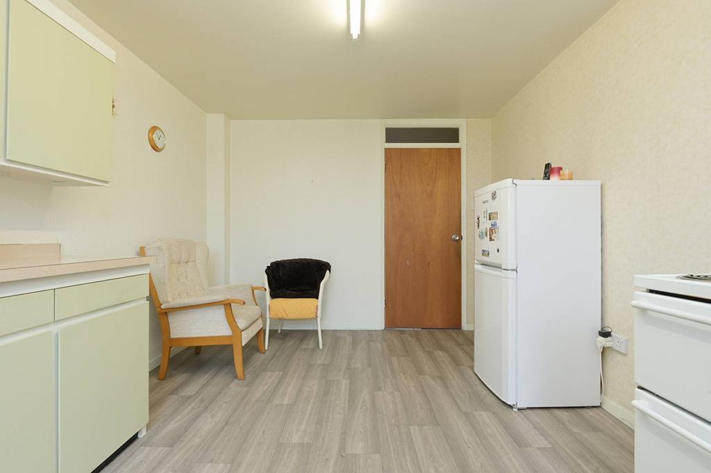 Apartment in Edinburgh - More