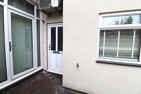 1 bedroom flat to rent, Middleton Road, Chadderton, Oldham