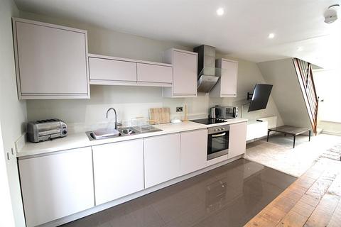 1 bedroom flat to rent, Middleton Road, Chadderton, Oldham