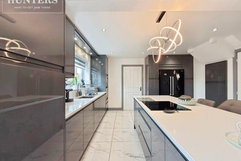4 bedroom detached house for sale, Redhill Court, Barnsley