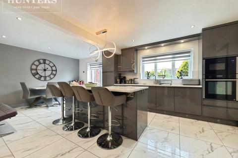 4 bedroom detached house for sale, Redhill Court, Barnsley