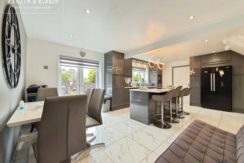 4 bedroom detached house for sale, Redhill Court, Barnsley