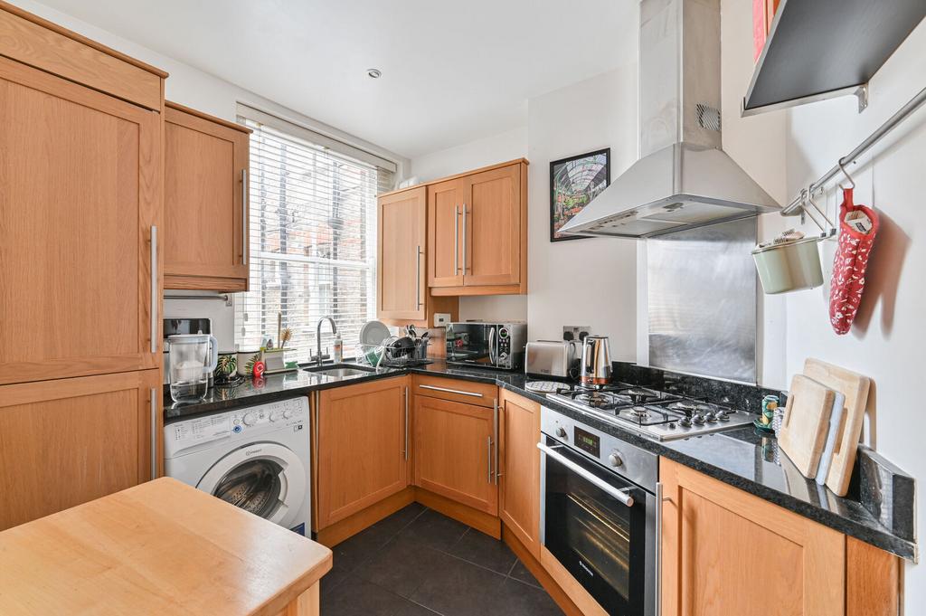 Apartment in London - View 4