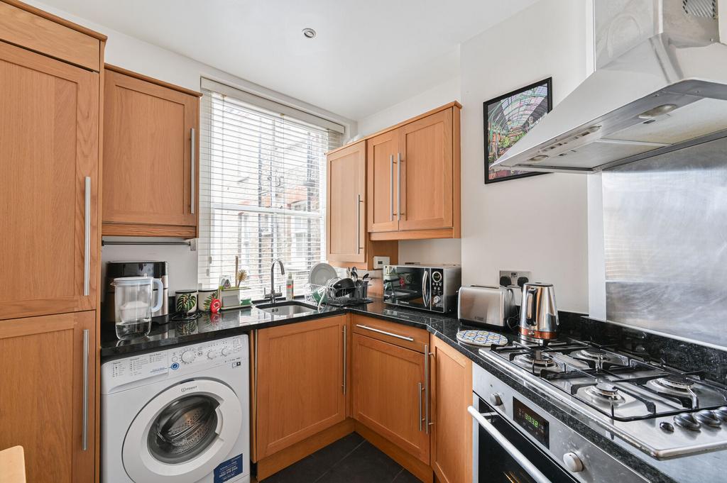 Apartment in London - View 5