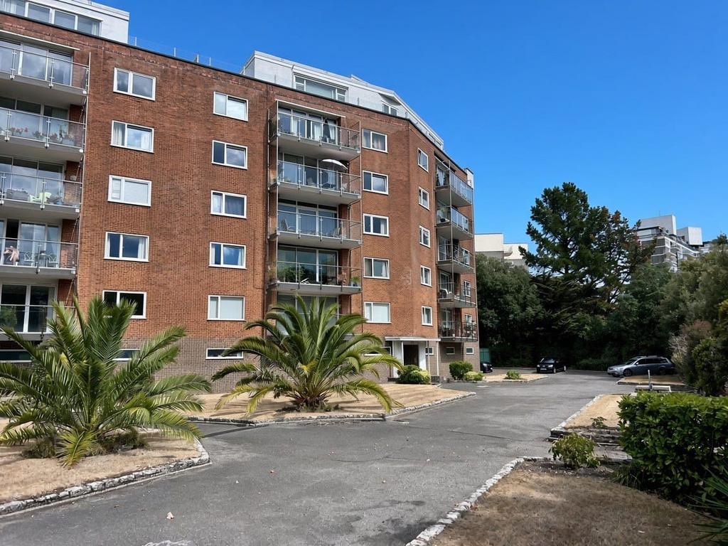 Apartment in WEST CLIFF