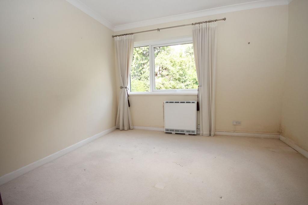 Apartment in WEST CLIFF - View 3