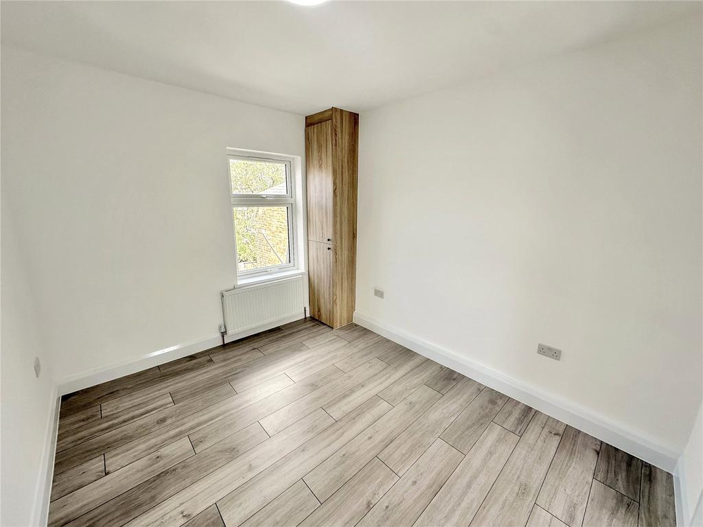 House in London - View 2