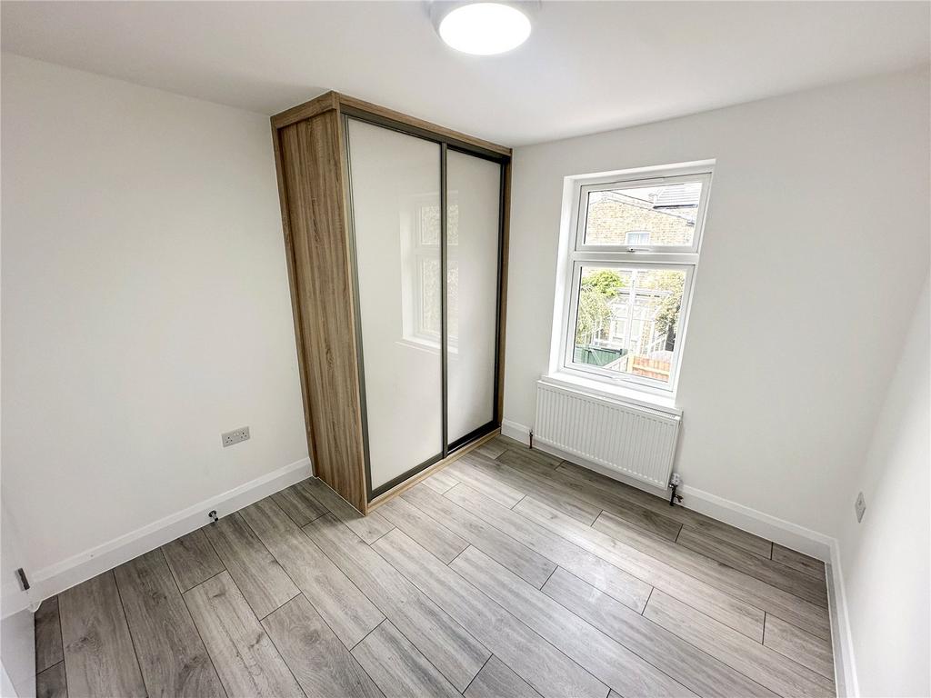 House in London - View 4