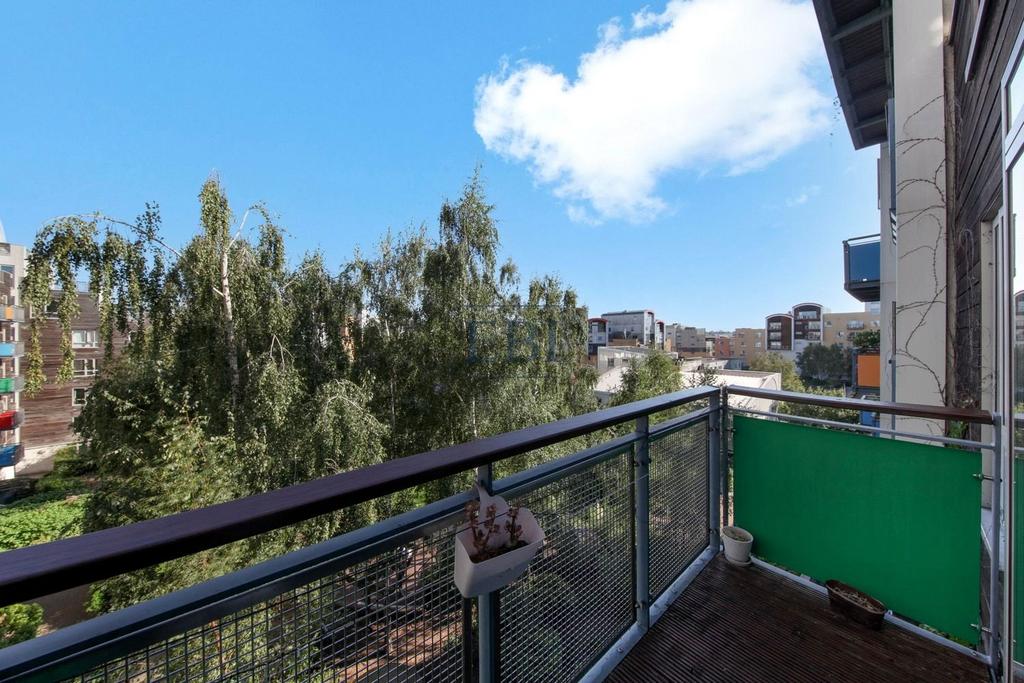 Apartment in London - View 3
