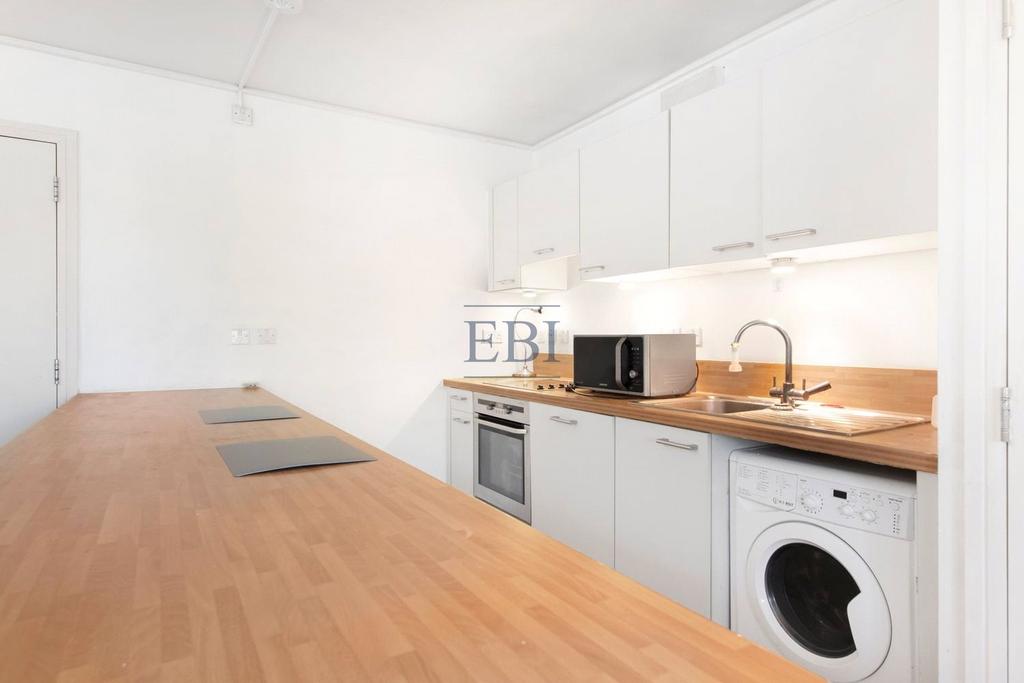 Apartment in London - More