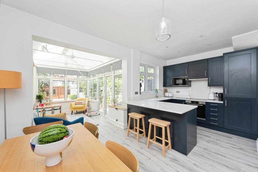 House in Surrey - View 3