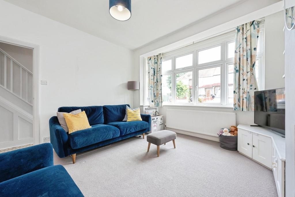 House in Surrey - View 5