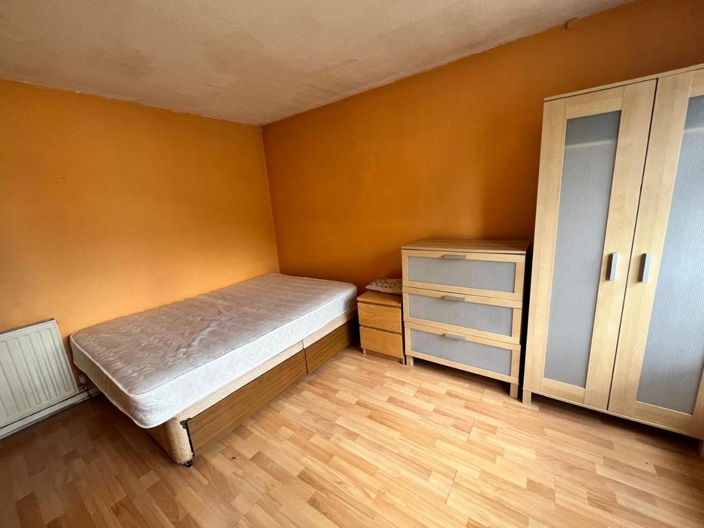Apartment in Edinburgh, Dumbiedykes - View 4