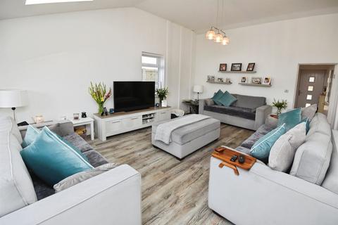 3 bedroom semi-detached bungalow for sale, Bulford Close, Cressing, Braintree